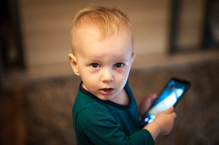 How to Keep Your Child Away From Mobile phones
